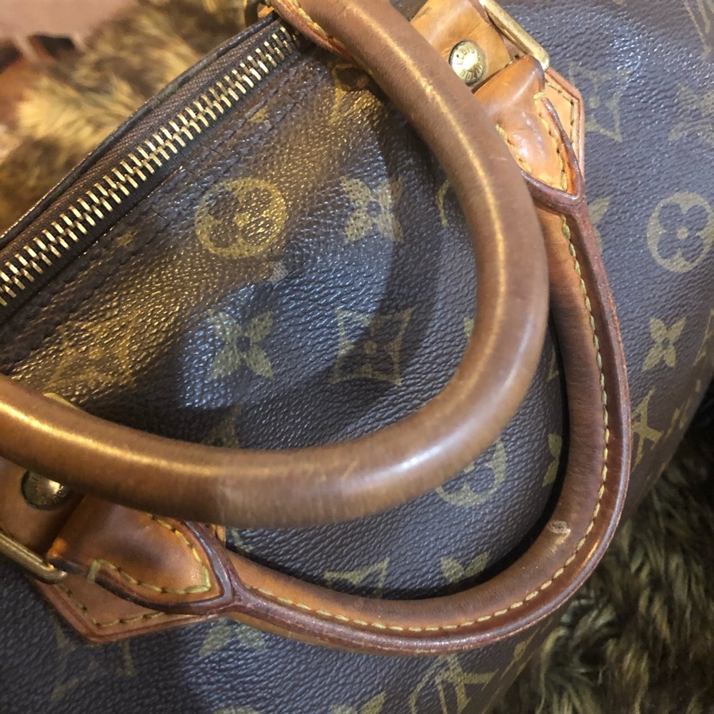 SOLD | Louis Vuitton Monogram Speedy • Authentic - Picture 4 of 9